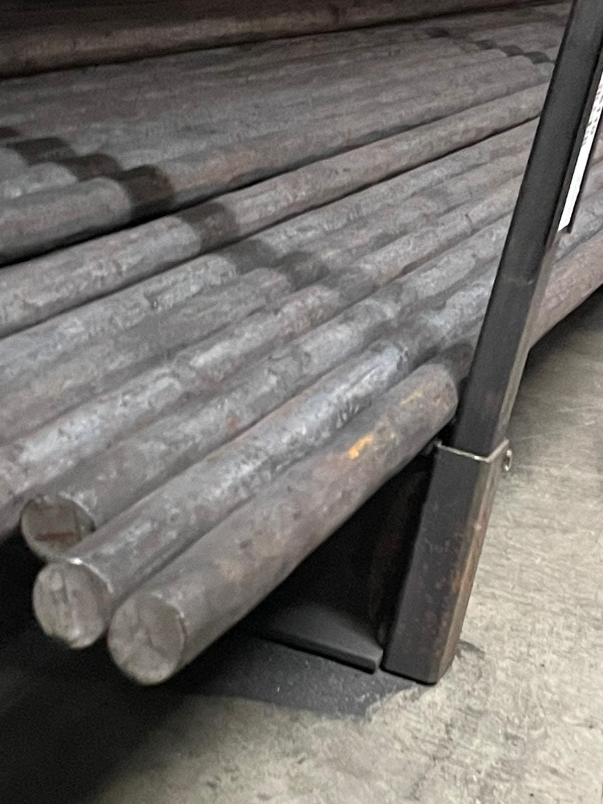 Rundeisen geschmiedet Ø 22 mm Laenge- 3000 mm Stahl -Roh- S235JR-88.116111